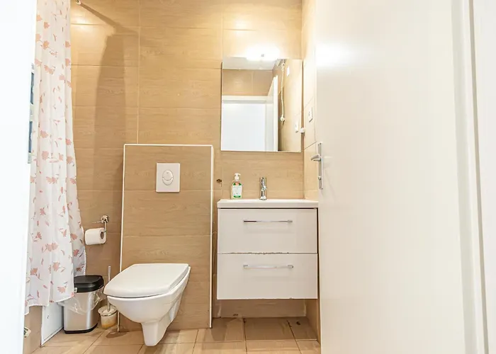 2 Spacious Apts For 6p, Only 7min To Stadthalle Apartment *